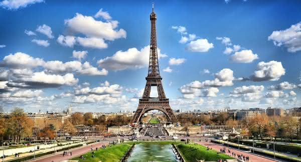 Torre Eiffel França entre os países que mais recebem turistas no mundo Torre Eiffel França entre os países que mais recebem turistas no mundo