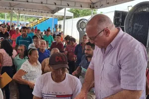 Entrega de títulos a posseiros em Alto Alegre do Pindaré. (Foto: Incra)