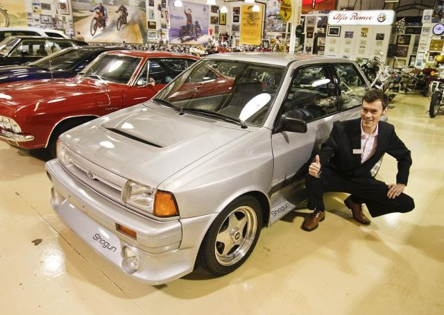 http://izismile.com/2010/02/01/jay_lenos_garage_64_pics-24.html
