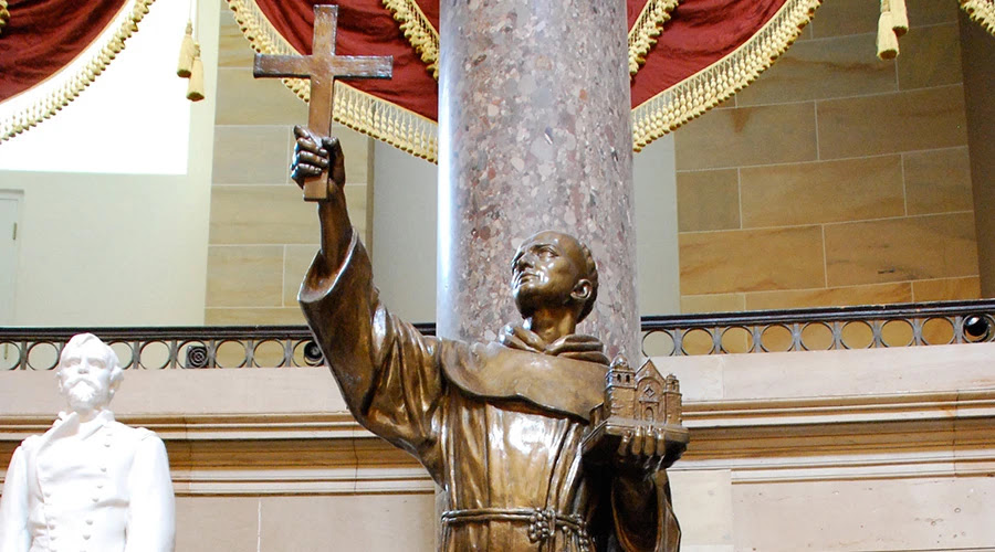 Estatua de Junípero Serra en el Capitolio de Estados Unidos. Foto: Flickr Adam Fagen (CC-BY-NC-SA-2.0) Estatua de Junípero Serra en el Capitolio de Estados Unidos. Foto: Flickr Adam Fagen (CC-BY-NC-SA-2.0)