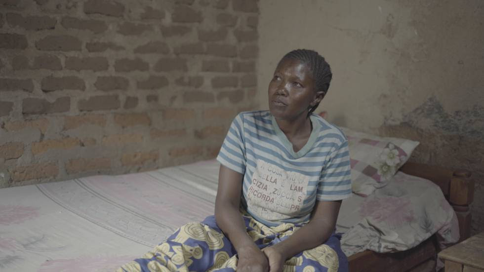 Lucia Marembela, una de las mujeres secuestradas y violadas cerca de la mina North Mara, en Tanzania.
