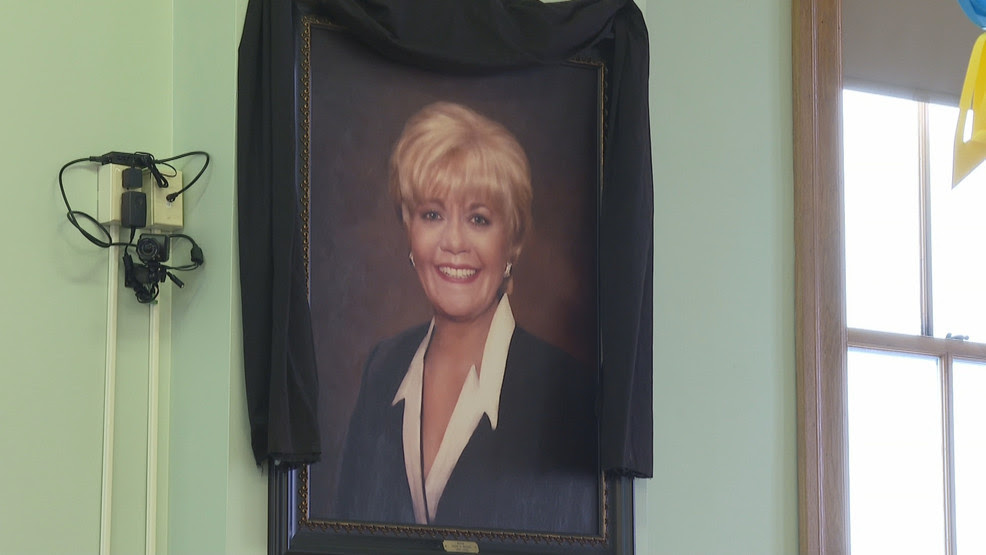  Woonsocket leaders, past and present, mourn former Mayor Susan Menard
