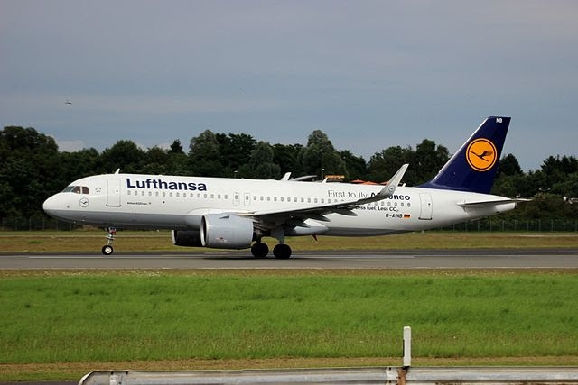 Lufthansa A320 airliner at Hamburg Airport