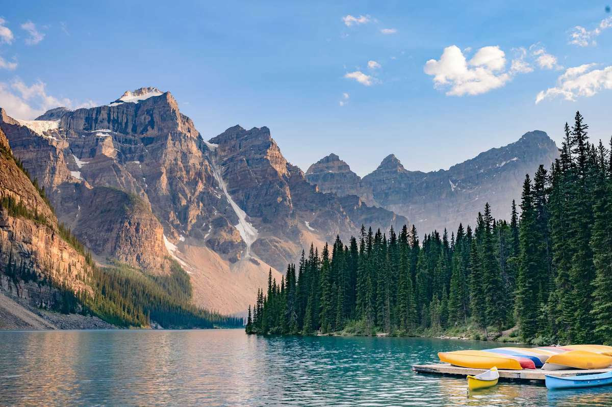 Lake Moraine, Banff National Park, Alberta, Canada
Mountains
lake