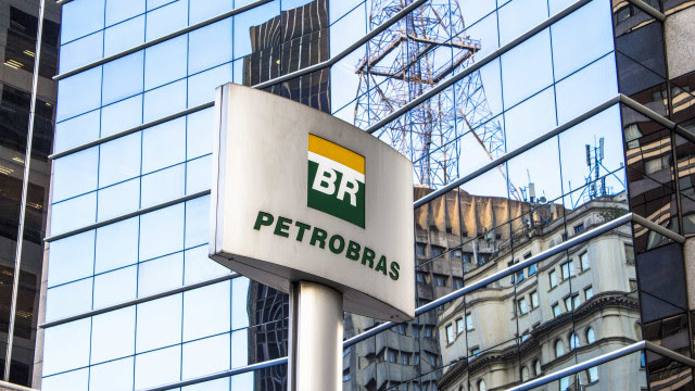 Bolsonaro sugere usar dividendos da Petrobras em fundo para segurar combustíveis