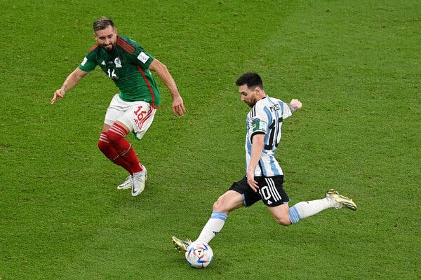 Lionel Messi scoring the go-ahead goal against Mexico on Saturday.