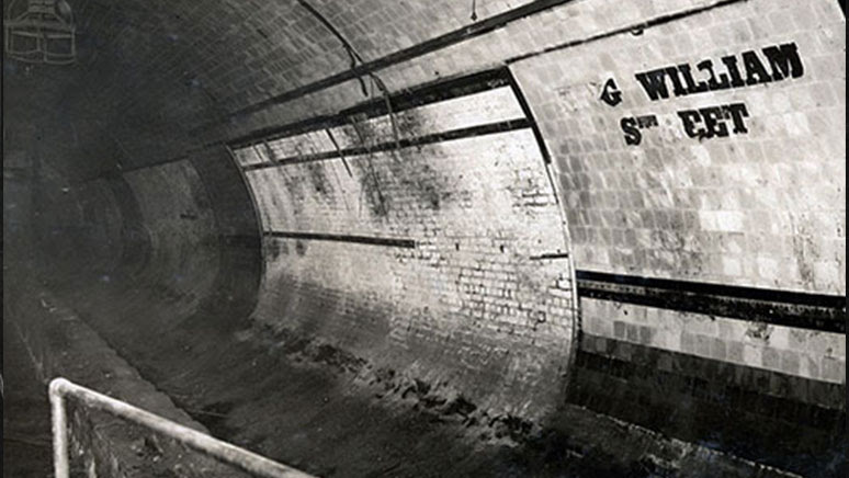 Tunnel inside King William Street
