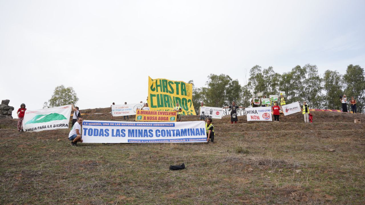 Ecologistas en Acción y
numerosas plataformas ibéricas
reclaman en Alconchel el fin
de la impunidad de la minería