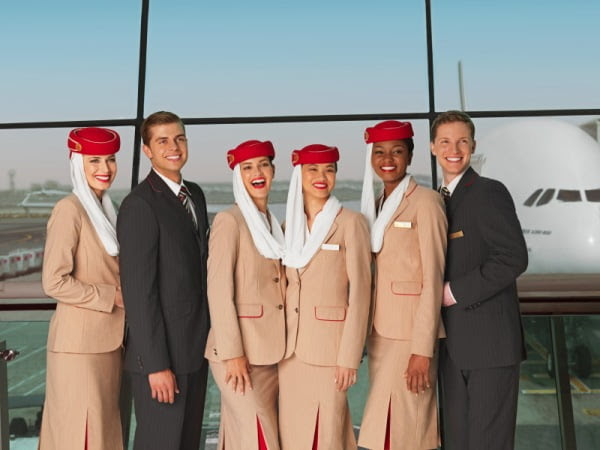 Η Emirates ψάνει
να προσλάβει προσωπικό από
την Ελλάδα
