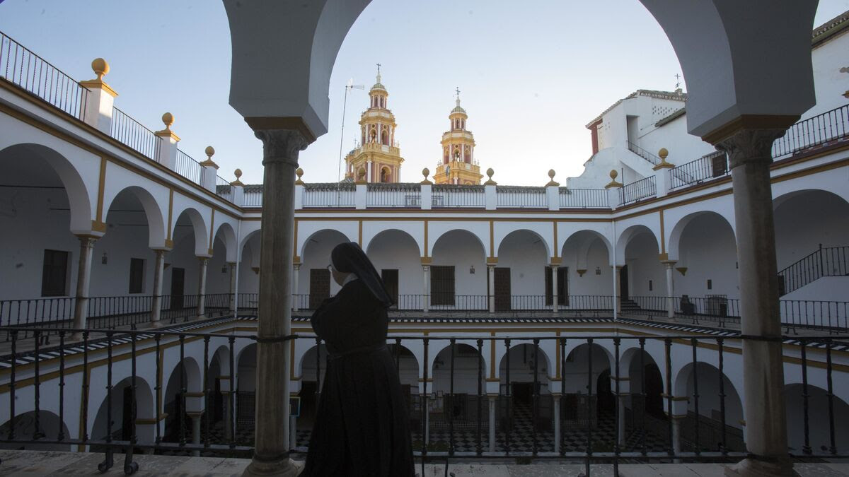 La Plataforma en defensa del patrimonio de Sevilla lamenta “la predilección” del Ayuntamiento por la Iglesia Católica antes que por el propio patrimonio de la ciudad