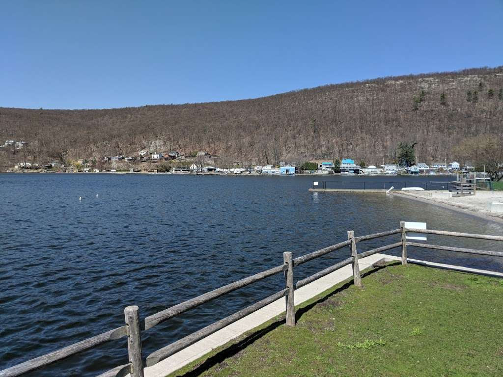 Morahan waterfront park is one of the best parks in the city to get away from the chaos and unw the premier source for events, concerts, nightlife, festivals, sports and more in your city! Thomas P. Morahan Waterfront Park 7 Windermere Ave, Greenwood Lake