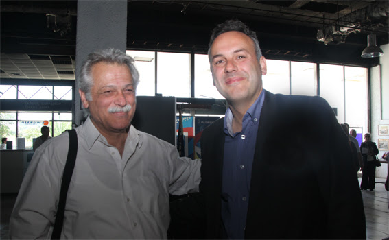 Ο Δήμαρχος Γλυφάδας με τον σύντροφό του Χρ. Κορτζίδη σε εκδήλωση για την ματαίωση της Επένδυσης του Ελληνικού