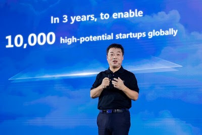 Mr. Zhang Ping'an announcing Huawei Cloud's global startup ecosystem strategy Mr. Zhang Ping'an announcing Huawei Cloud's global startup ecosystem strategy