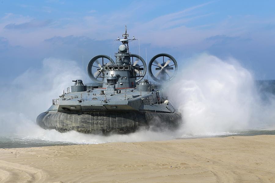 China's Latest Semi-Submersible Transport Ship – With Hovercraft Made in Russian-Occupied Ukraine