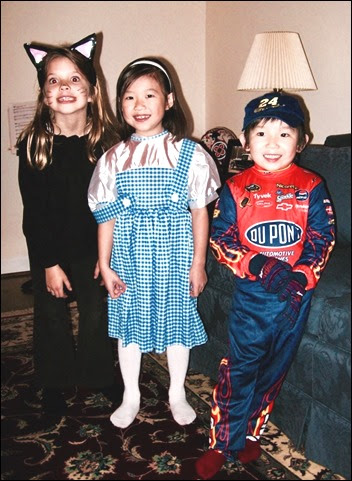 halloween trick-or-treaters