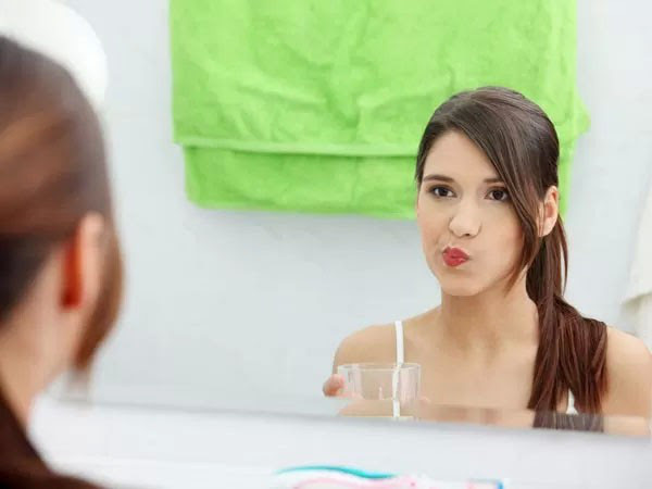 13 mẹo điều trị chảy máu chân răng hiệu quả tại nhà - Ảnh 6. 13 mẹo điều trị chảy máu chân răng hiệu quả tại nhà - Ảnh 6.