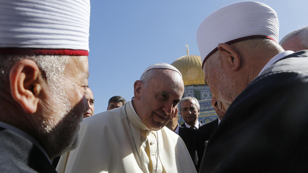 Pope_with_world_leaders.jpg Pope_with_world_leaders.jpg