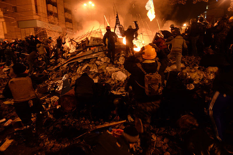 File:Clashes in Kyiv, Ukraine. Events of February 18, 2014-4.jpg - Wikimedia Commons