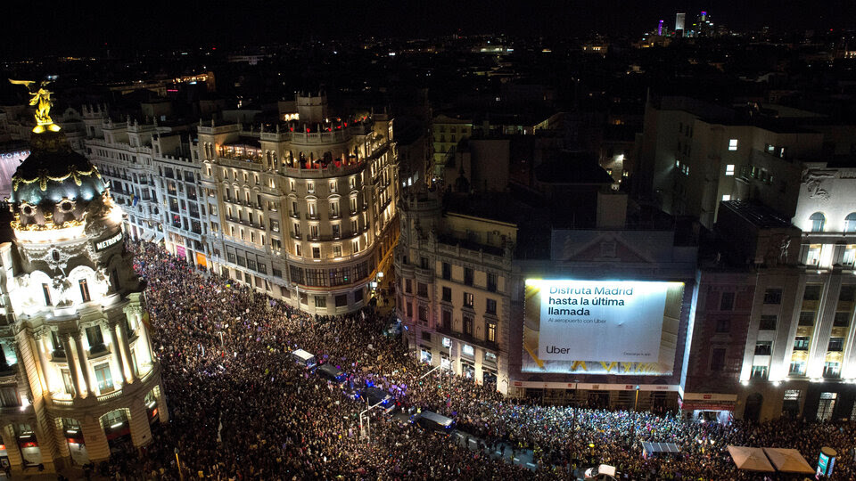 Una multitud se manifestó en Madrid por el 8M.