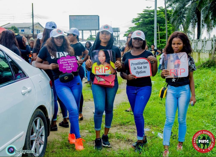 Outrage on Twitter as women protesting the Port Harcourt serial killings carry placard blaming the victims found dead in hotels
