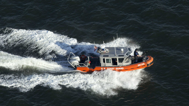 Acidente de barco deixa dois mortos e 10 desaparecidos na Flórida