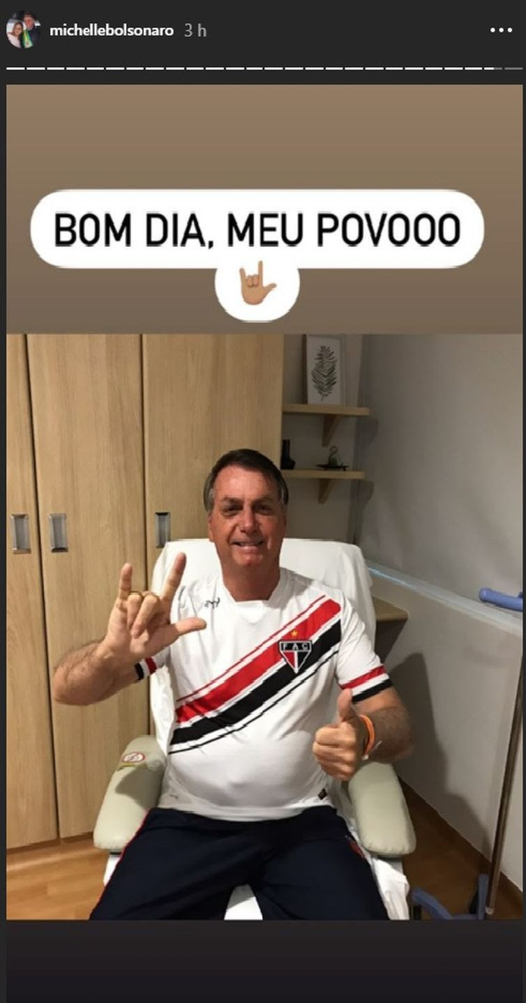 Michelle Bolsonaro/Instagram Presidente Jair Bolsonaro após cirurgia de retirada de cálculo na bexiga