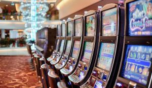 Vegas Authorities Track Down Man Weeks After Hitting Jackpot on Malfunctioning Slot Machine