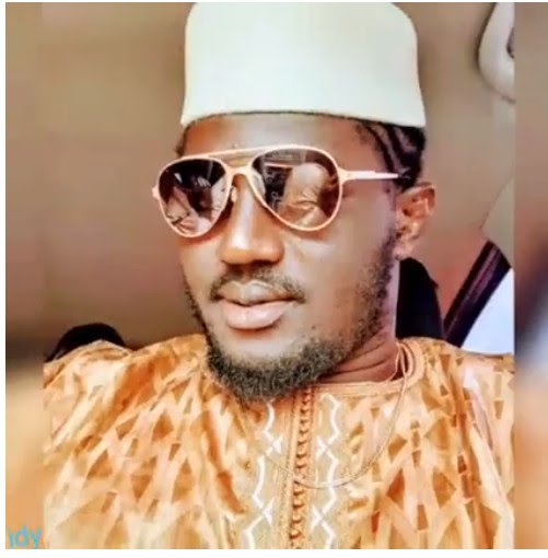 Photos – Balla Gaye 2 détrône Lac 2 sur snap avec son look qui fait jaser sur la toile Photos – Balla Gaye 2 détrône Lac 2 sur snap avec son look qui fait jaser sur la toile