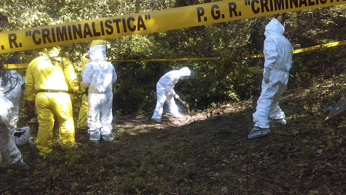 Pobladores hallaron a principios de noviembre fosas con cuerpos. Foto: Cuartoscuro.