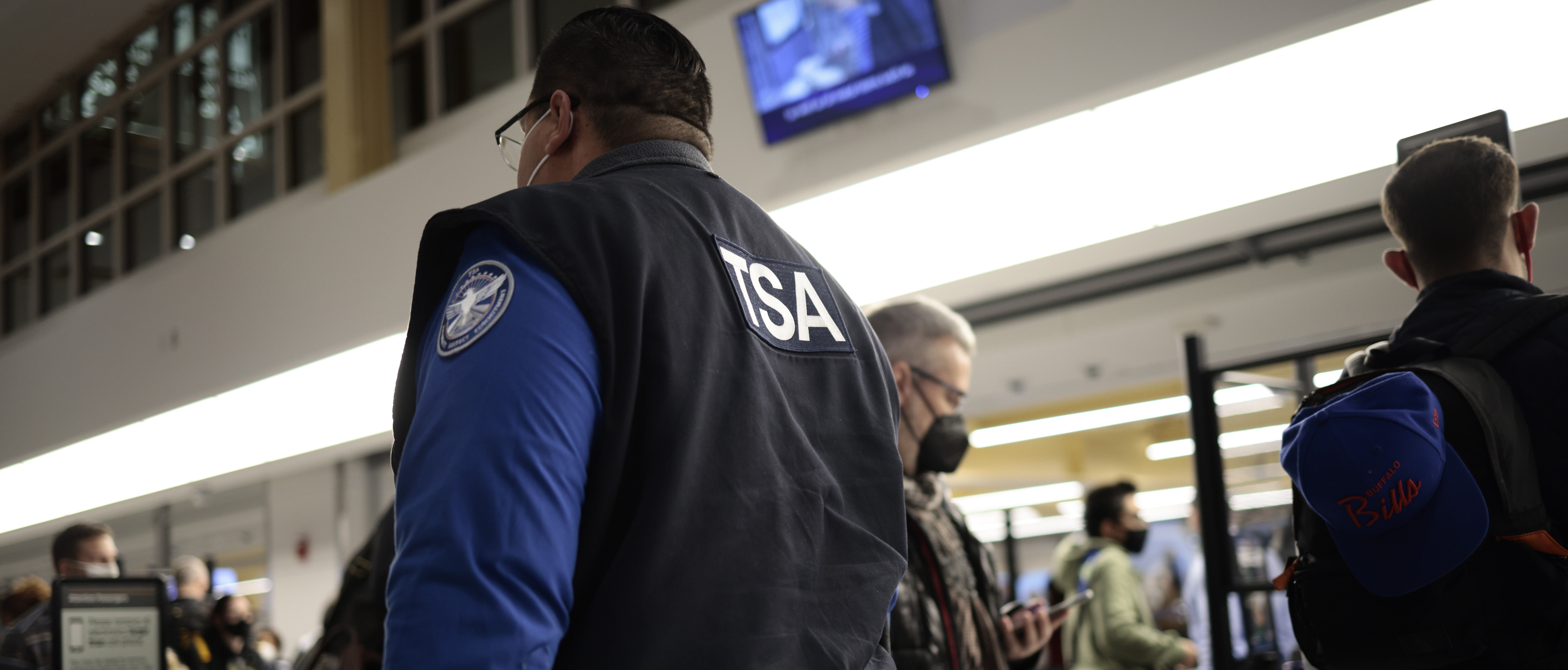 GOP Lawmakers Announce Legislation To Stop TSA From Allowing Migrants To Use Arrest Warrants As ID At Airports