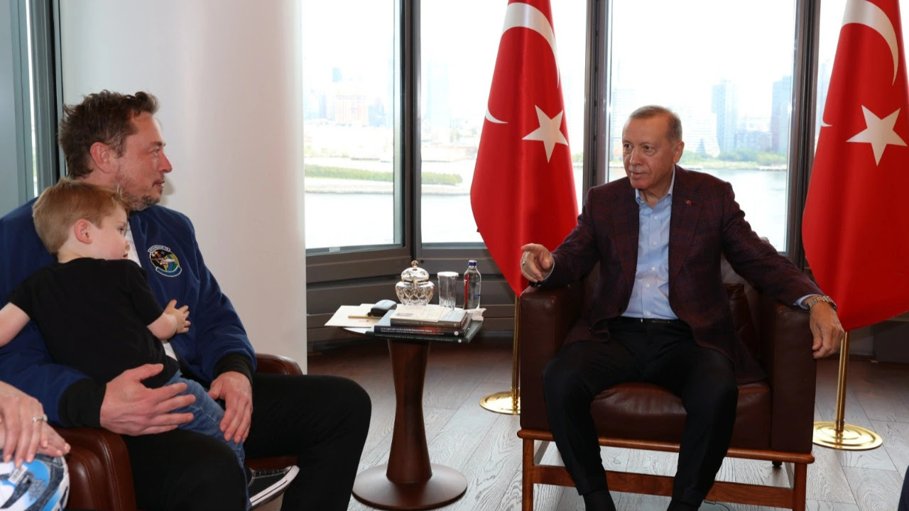 شاهد أردوغان يستقبل إيلون ماسك وابنه في نيويورك لهذا السبب