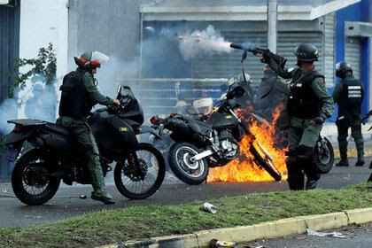 La CPI apuntó contra las fuerzas de seguridad que responden a Maduro (Reuters)