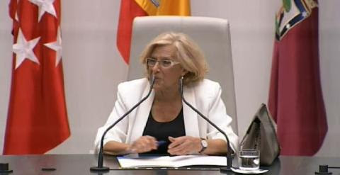 Manuela Carmena preside la Mesa de edad del Ayuntamiento como la concejal con más edad. Rita Maestre, también de Ahora Madrid, entra en la Mesa como la más joven