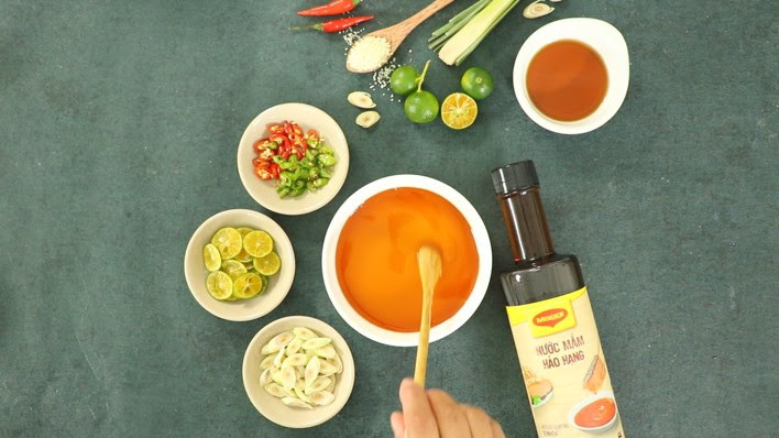 Món nào nước chấm đấy: tại người Việt cầu kỳ hay còn lý do ẩn giấu đằng sau? - Ảnh 3. Món nào nước chấm đấy: tại người Việt cầu kỳ hay còn lý do ẩn giấu đằng sau? - Ảnh 3.