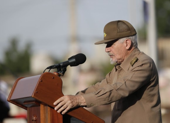 El Comandante Ramiro Valdés Menéndez fue el orador principal del Acto en Artemisa. Foto: Ismael Francisco/ Cubadebate