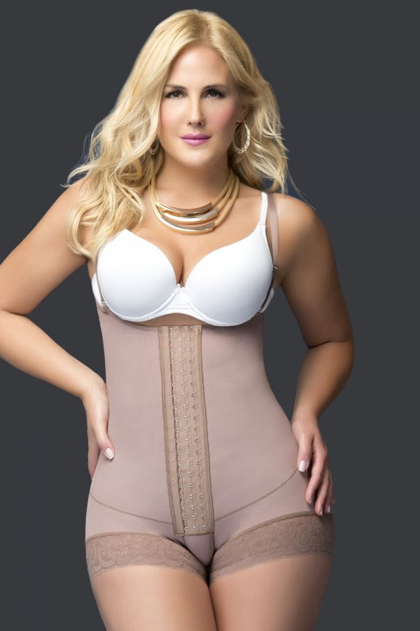 Does Shapewear Make You Look Thinner?