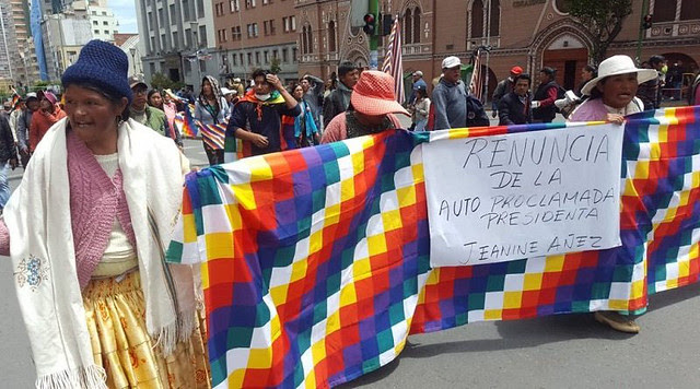 Bolivianas protestan contra el golpe de Estado militar que derrocó a Evo Morales - Créditos: Divulgación