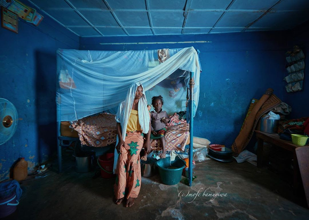 Stunning new photo of Kwara mother and daughters who went viral recently because of their blue eyes
