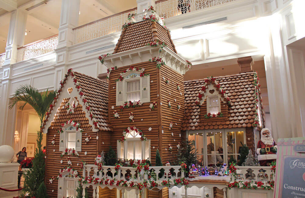 Disney World Holiday Crowds - Grand Floridian Gingerbread House