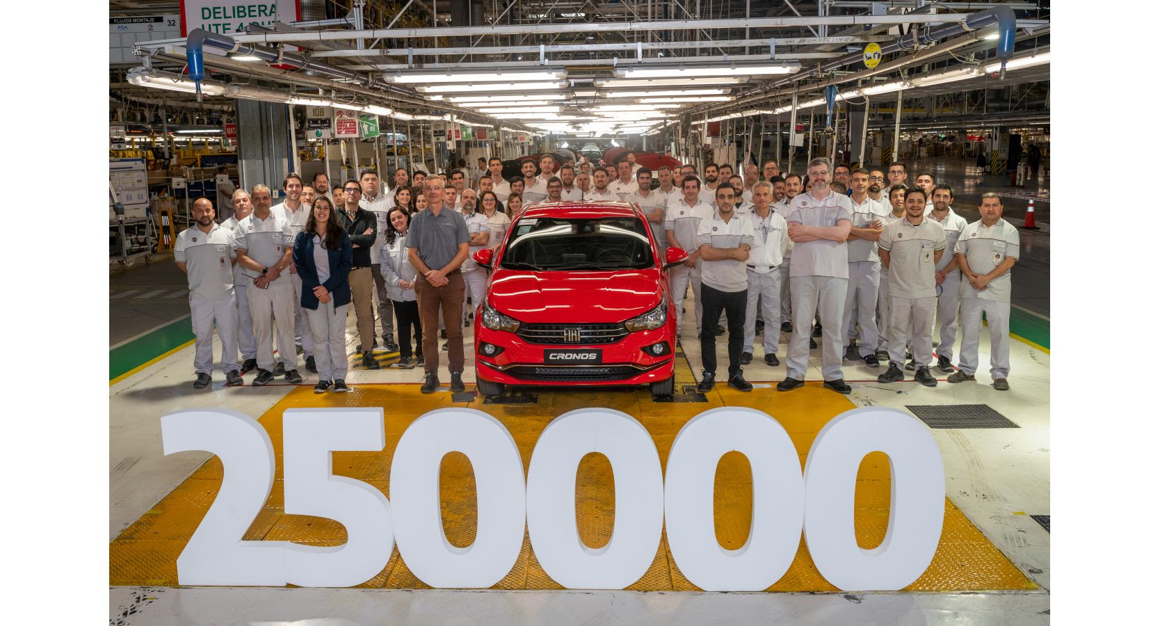 Stellantis alcanzó la producción de 250.000 Fiat Cronos e incorpora un nuevo turno productivo