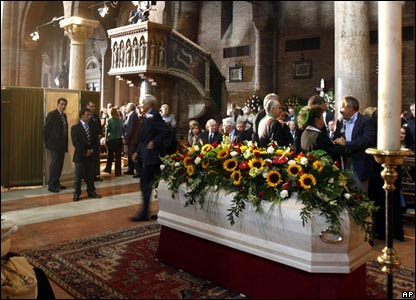 Pavarotti's coffin