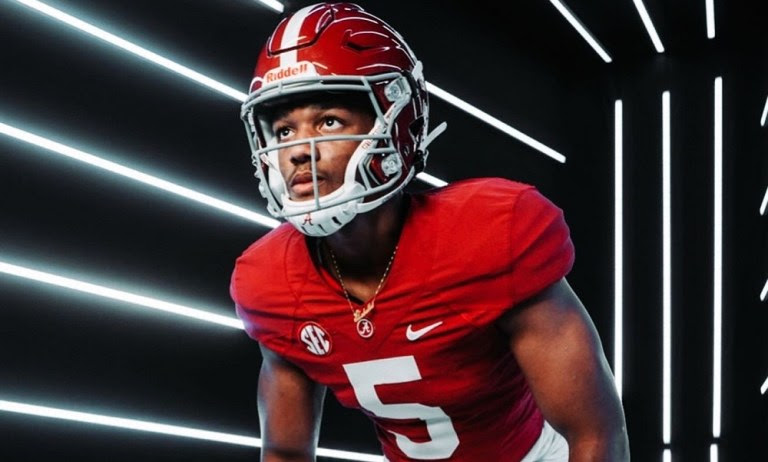 Shawn Murphy stands in linebacker stance during Alabama visit