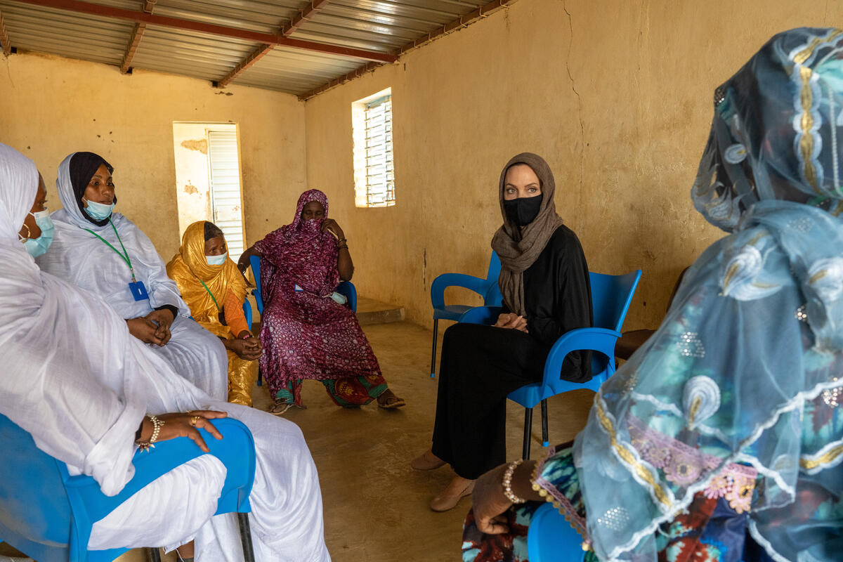 Burkina Faso. Angelina Jolie spends World Refugees Day with Refugees