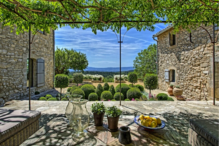 Bastide of Mulberry Trees