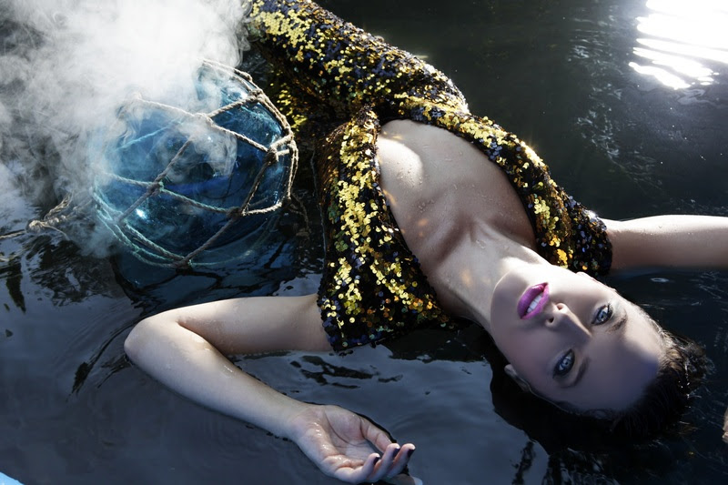Cesar Galindo girl in water Cesar Galindo girl in water