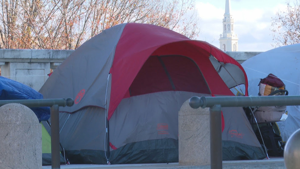  Demonstrators call on Rhode Island leaders to provide shelter beds