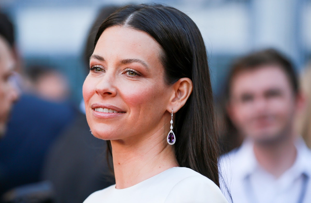 Twitter Outraged Over Marvel Actress Evangeline Lilly Publicizing Stance Against Vaccine Mandates