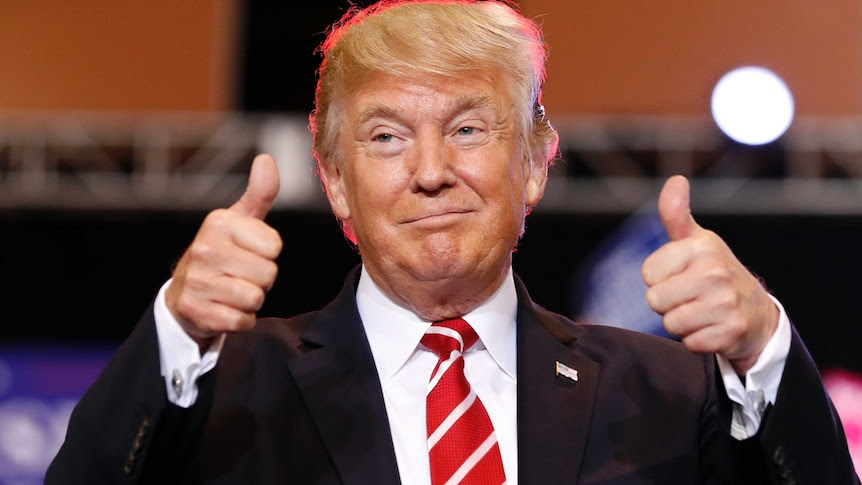 Donald Trump giving two thumbs up