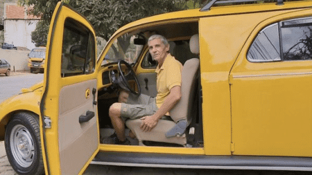 José Lúcio Fazollo e sua criação: 'terminei o carro sem ficar devendo nenhum real', conta, orgulhoso - Arquivo pessoal