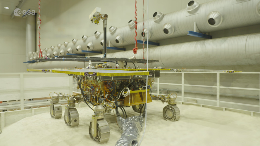 ExoMars - NET 2028 - Préparation de la mission (Rosalind Franklin) - Page 21 ExoMars_Back_on_track_for_the_Red_Planet_card_full